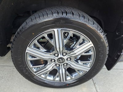 2024 Toyota Sequoia SR5