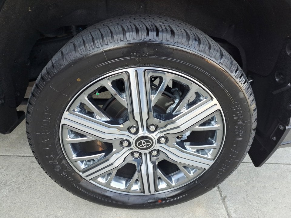 2024 Toyota Sequoia SR5