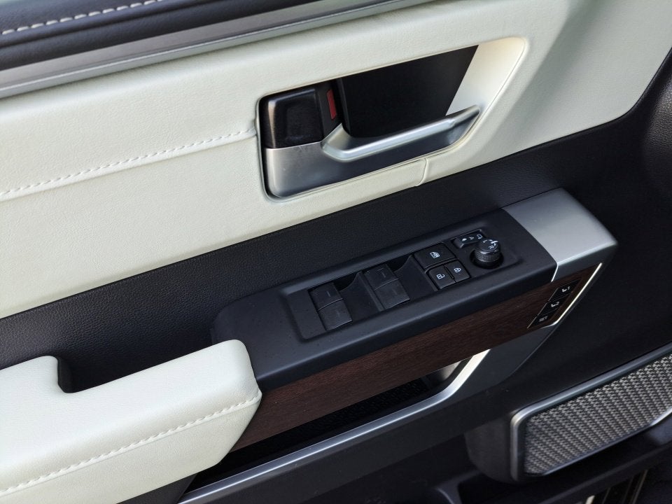 2024 Toyota Sequoia SR5