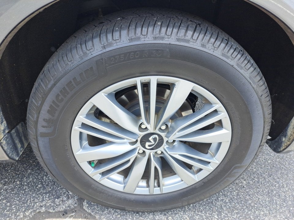 2021 INFINITI QX80 LUXE