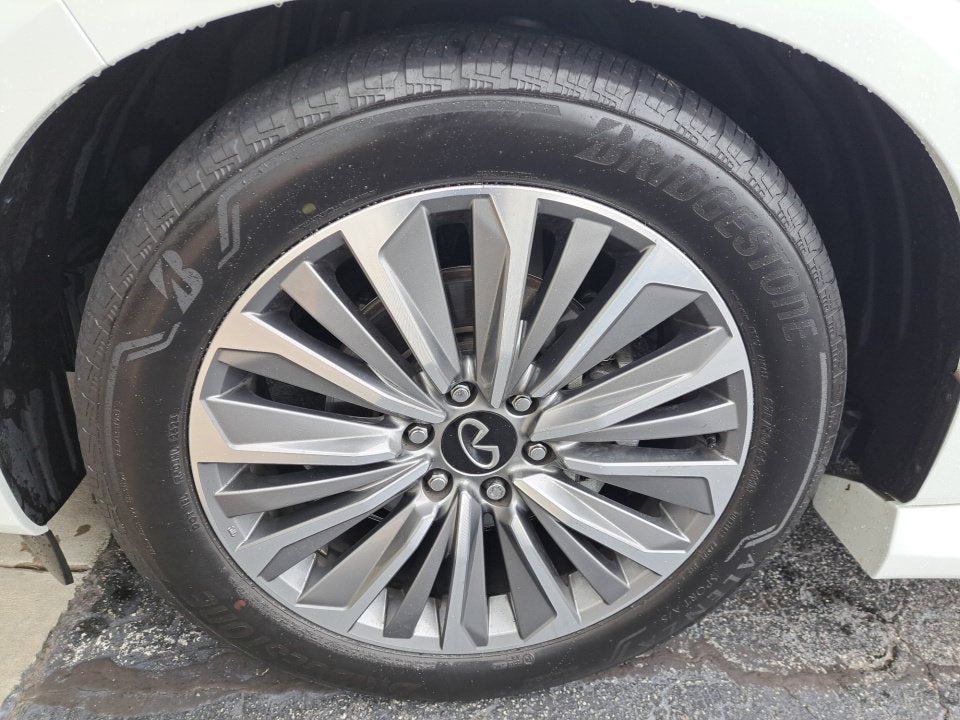 2025 INFINITI QX80 SENSORY AWD