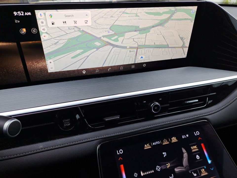 2025 INFINITI QX80 SENSORY AWD