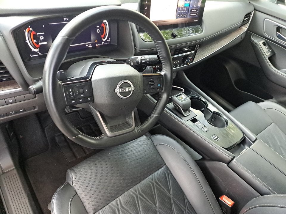 2025 Nissan Rogue Platinum