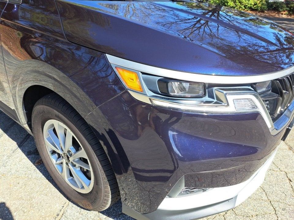 2023 Kia Carnival LX