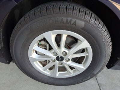 2023 Kia Carnival LX