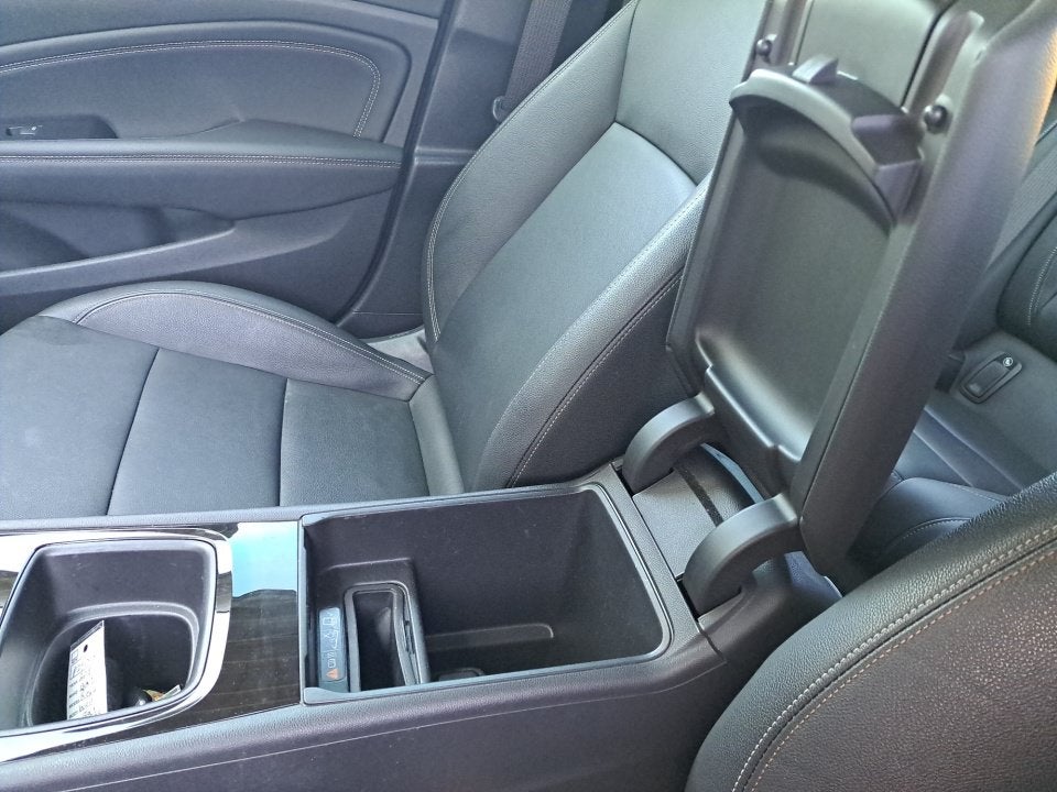 2018 Buick Regal TourX Essence