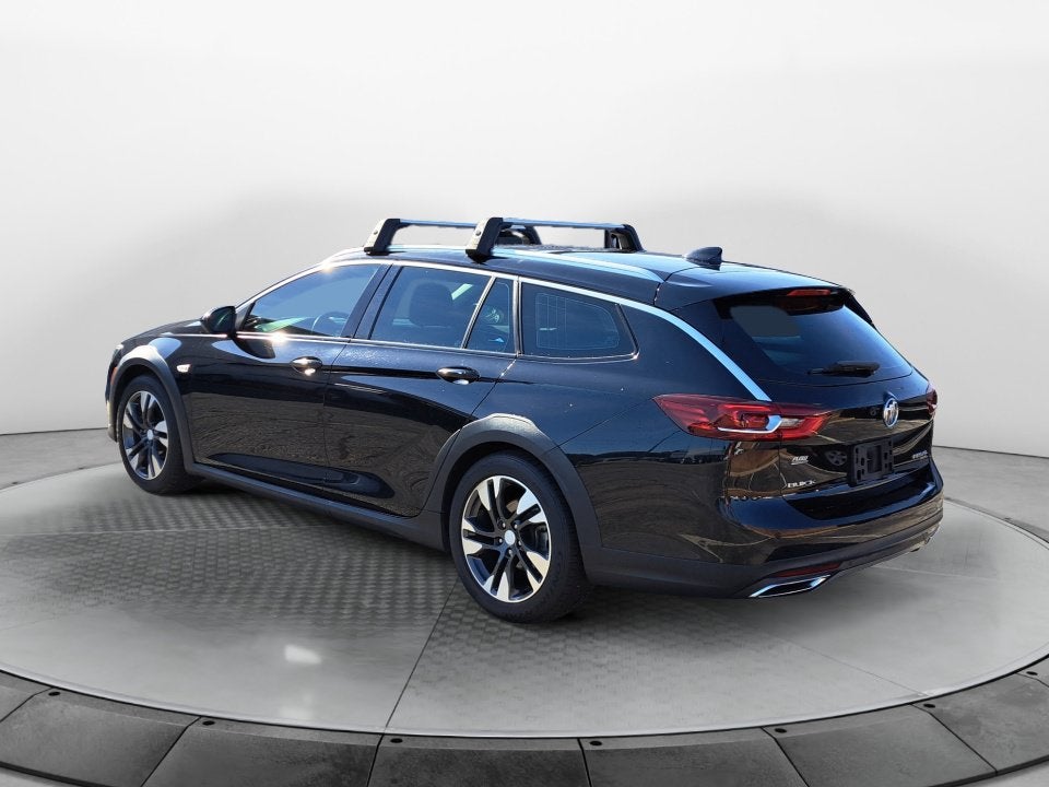 2018 Buick Regal TourX Essence