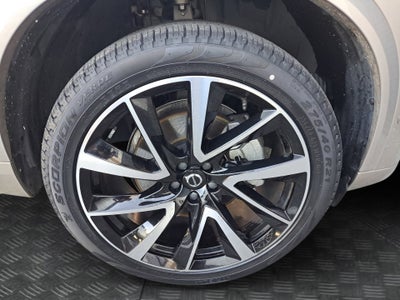 2023 Volvo XC90 Plus