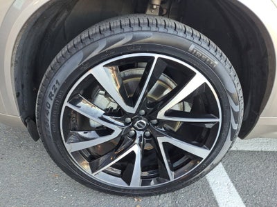 2023 Volvo XC90 Plus