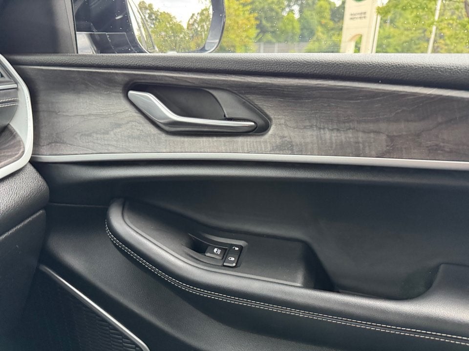 2022 Jeep Grand Cherokee L Limited 4x4