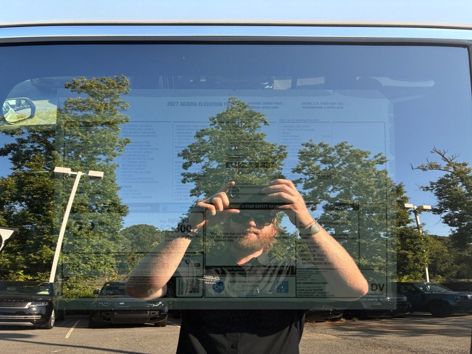 2027 GMC Acadia Elevation