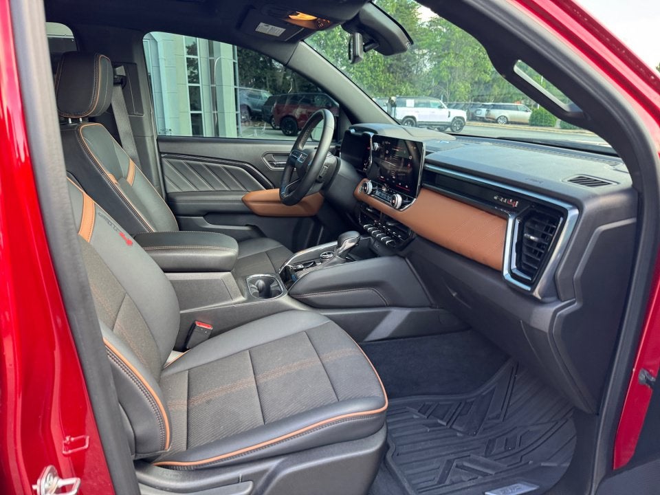 2024 GMC Canyon AT4