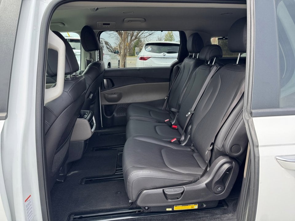 2025 Kia Carnival EX